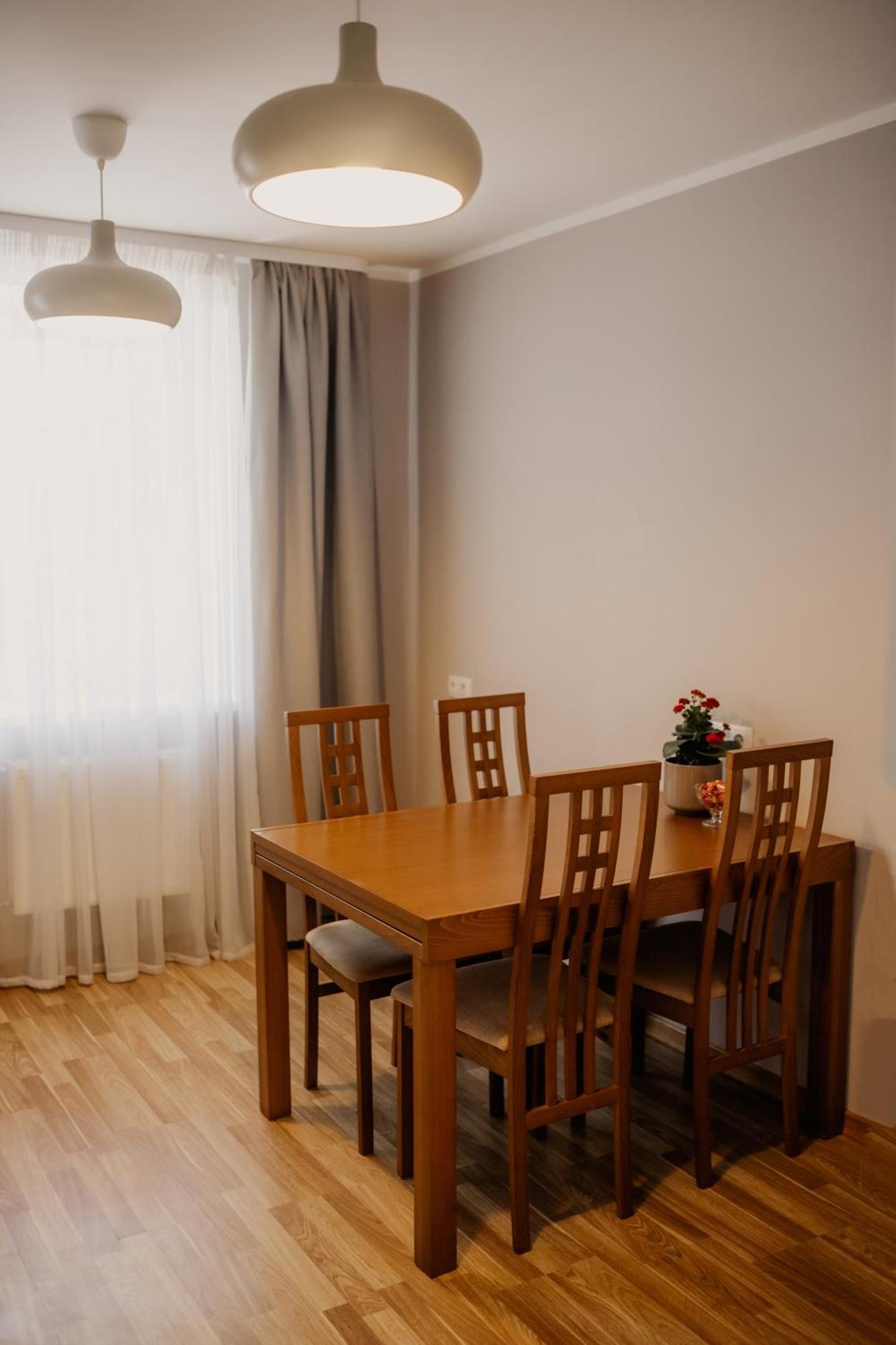 Saules Iela 2A Aparthotel Saldus Bilik gambar
