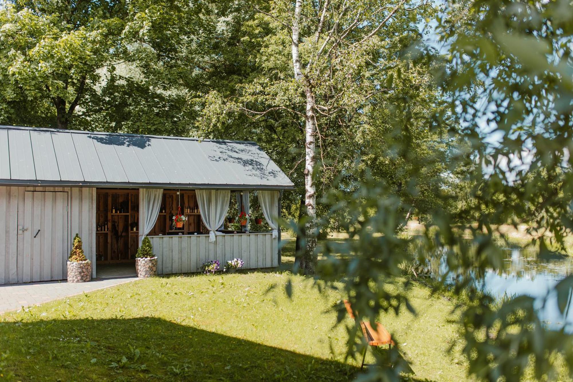 Saules Iela 2A Aparthotel Saldus Luaran gambar